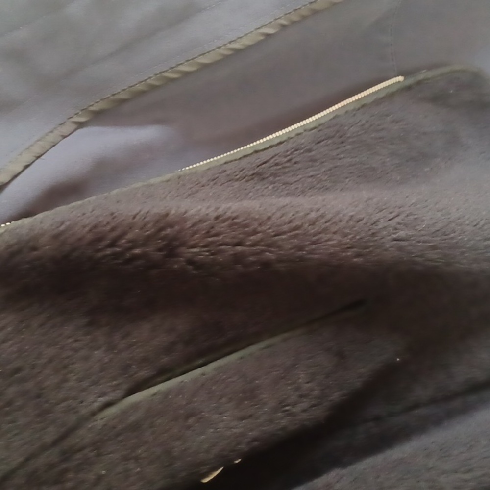 Coat - Picture 6 of 8